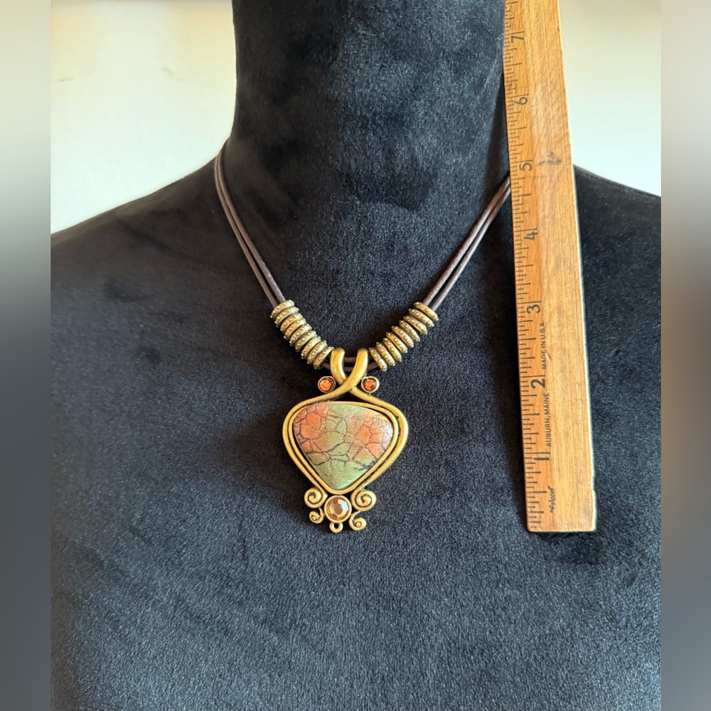 Chico’s Elegant Brass and Brown Pendant Necklace - Picture 7 of 7